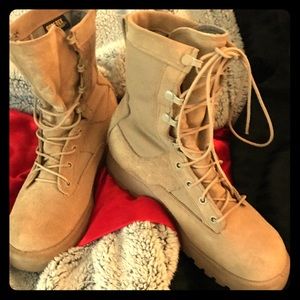 Women’s military boots